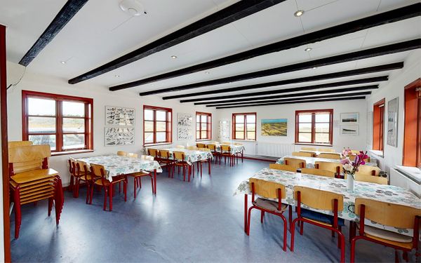 bjaergeborg-vaerelse-vestekysten-danmark-lejerskole-spisesal kopier